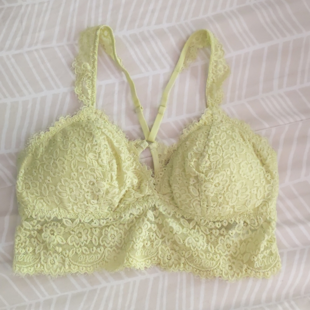 ANY OFFER ACCEPTED!!!  Aerie eyelash lace racerback bralette size medium